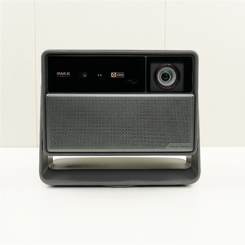 Max 4K UHD Projector 6800 ISO  - đánh giá và giá Home Cinema Kardon Harman